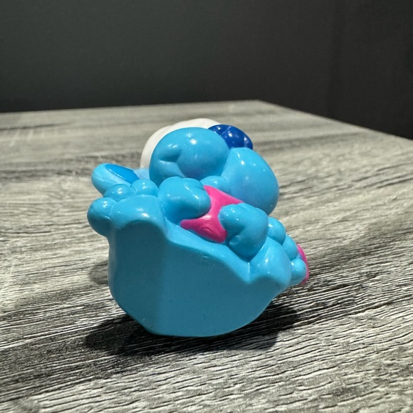 Nick Jr: Blues Clues with Chef Hat & Icing (1999)  - Vintage PVC Cake Topper - Picture 5 of 9